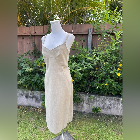 Vintage 90s BCGB Max Azria Beige Minimalist Dress Size 4 - Picture 5 of 10